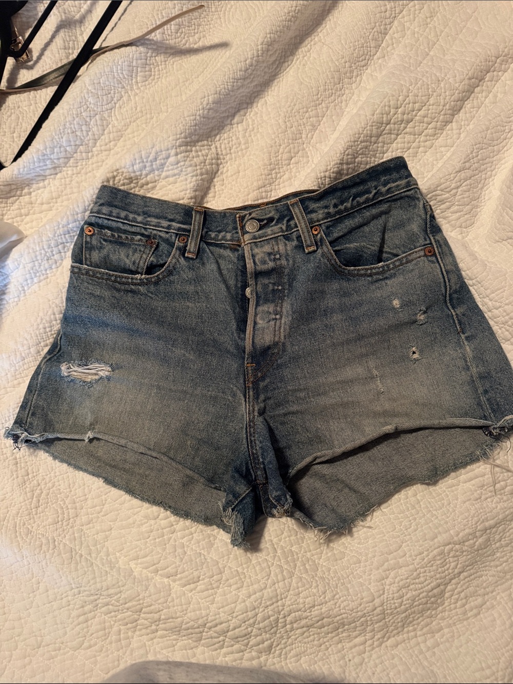 Levi’s High rise shorts size 30